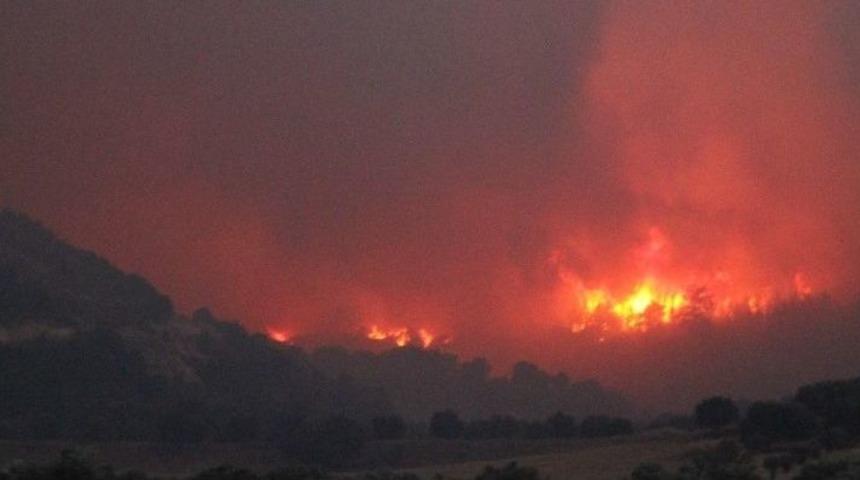 Denizli&rsquo;deki Orman Yangını Devam Ediyor