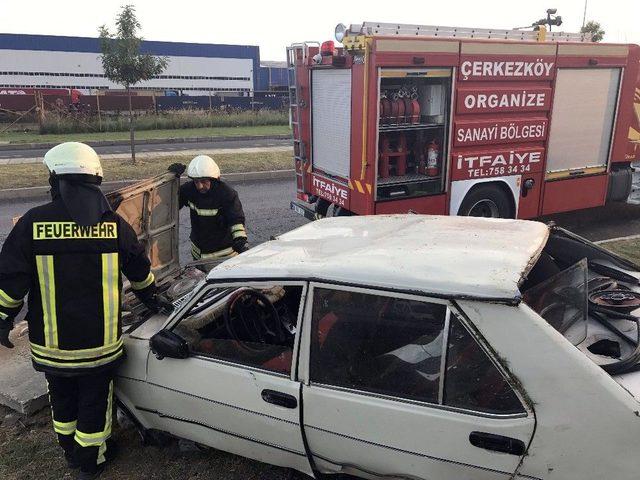 Takla Attıkları Aracı Kendileri Düzelttiler