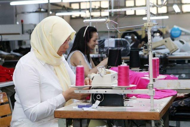 Yenimek &Ouml;ğretmenleri Eğitime Başladı 2