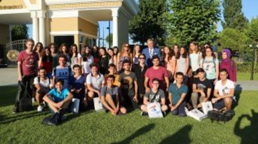 İstanbul Aydın &Uuml;niversitesi Lise Yaz Okulları Başladı