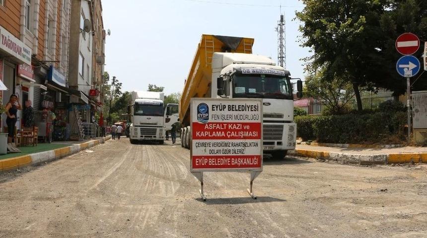 Eyüp’te Asfaltlar Yenileniyor
