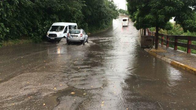 Zonguldak Şiddetli Yağış Etkili Oldu