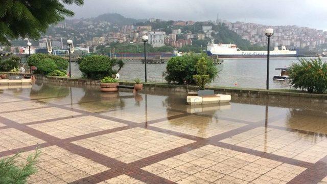 Zonguldak Şiddetli Yağış Etkili Oldu