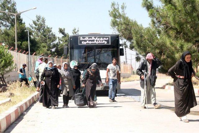 Bayram İ&ccedil;in &Uuml;lkelerine Giden Suriyelilerden 22 Bini T&uuml;rkiye&rsquo;ye D&ouml;nd&uuml; 1