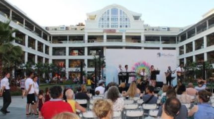 Mavibah&ccedil;e&rsquo;de Yaz Konserleri Başladı