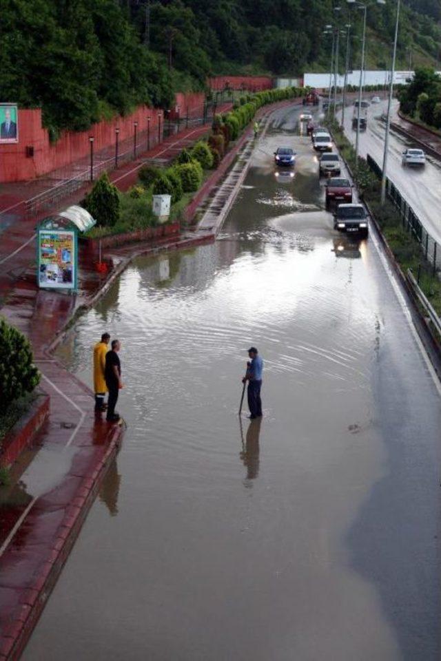 Zonguldak'ta Yağmur Etkili Oldu