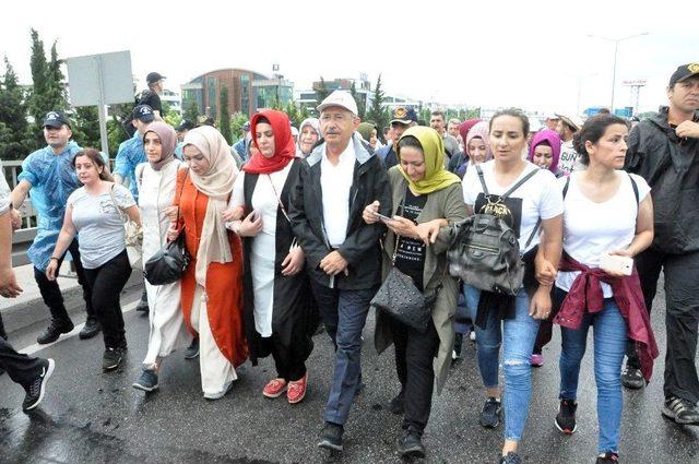 Kılıçdaroğlu, Adalet Yürüyüşü’nün 20. Gününde İlk Molayı Verdi