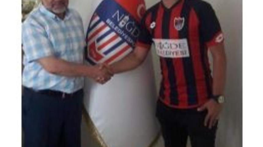 Niğde Belediyespor&rsquo;un Sağ Bekine Taze Kan