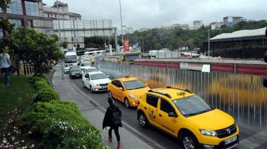 Şehitler Tepesi'nde Onarım Çalışması