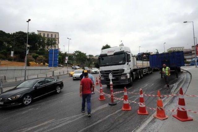 Şehitler Tepesi'nde Onarım Çalışması