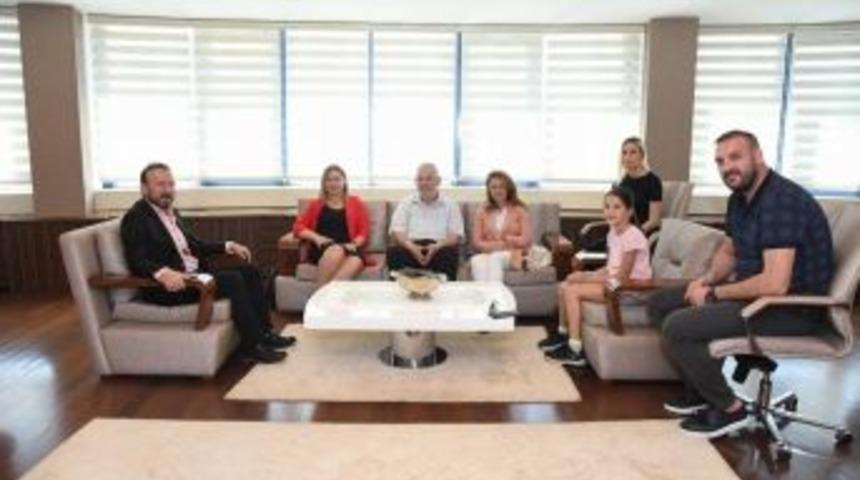 Sarıg&uuml;lle Ailesinden Başkan Doğan&rsquo;a Teşekk&uuml;r Ziyareti