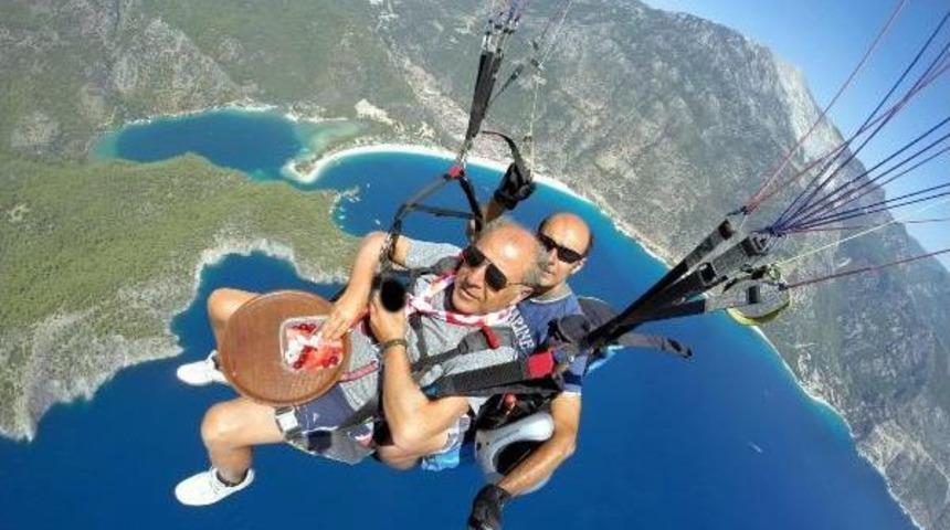 G&ouml;ky&uuml;z&uuml;nde &Ccedil;ilingir Sofrası