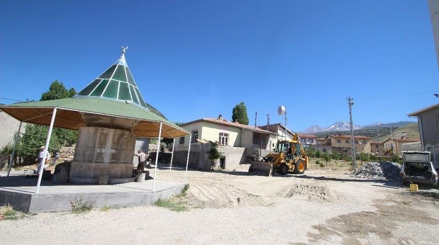 Kızık Mahallesi Camii’nde Çevre Düzenleme Çalışması