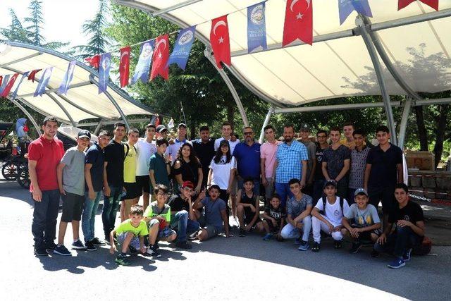 Filistinli Milli Sporcular Faytonla Talas’ı Gezdi 1