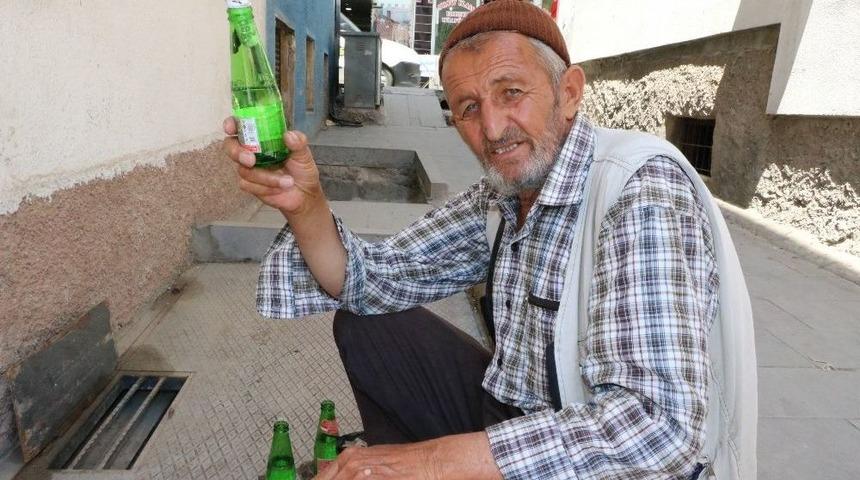 Ge&ccedil;imini Yarım Asırdır S&uuml;l&uuml;k Satarak Sağlıyor