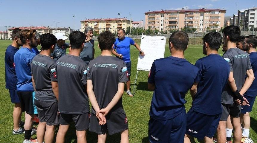 Uefa Pro Lisans Kursu&rsquo;nun İlk Etabı Başladı