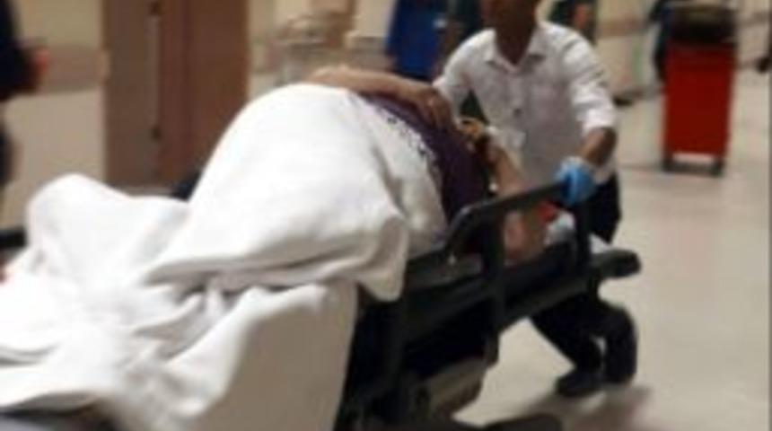 Otomobil Şarampole Yuvarlandı: 2 Yaralı