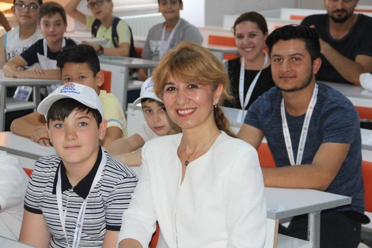 Hitit &Uuml;niversitesi Kapılarını &Ccedil;ocuklara A&ccedil;tı