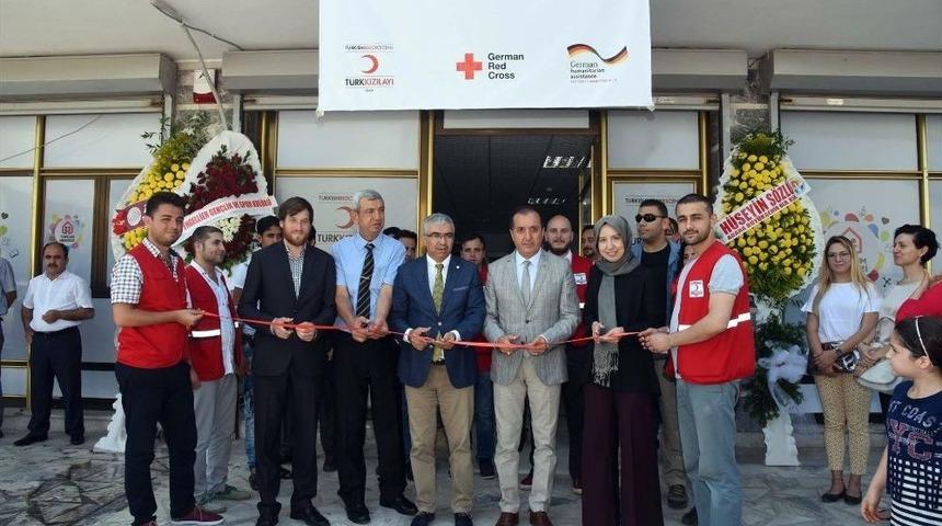 Adana&rsquo;da Suriyeliler İ&ccedil;in Toplum Merkezi A&ccedil;ıldı