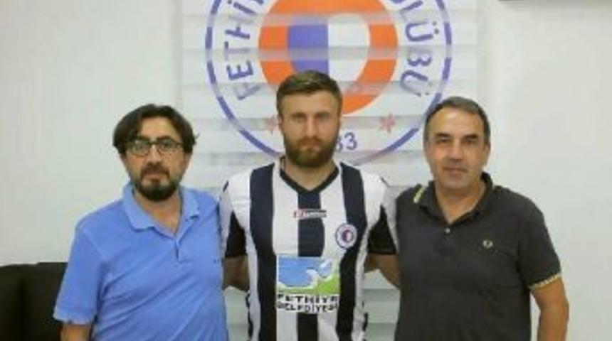 Fethiyespor Onur'a Döndü