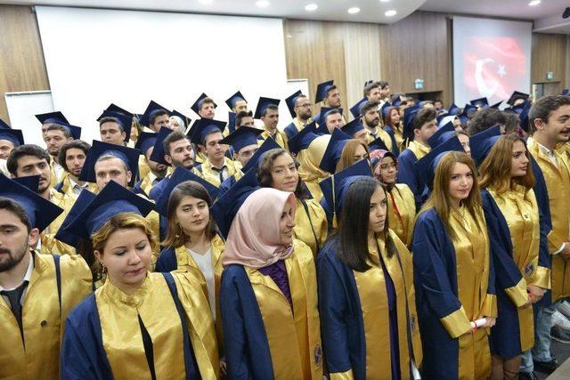 Hukuk Fakültesi Öğrencilerini Uğurladı 2