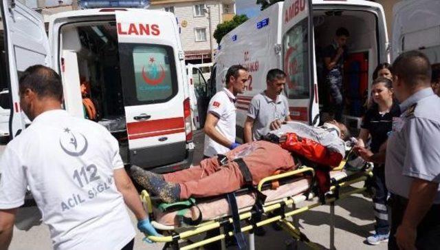 Edirne&rsquo;De Tarım Iş&ccedil;ilerini Taşıyan Minib&uuml;s Takla Attı: 7 Yaralı 2