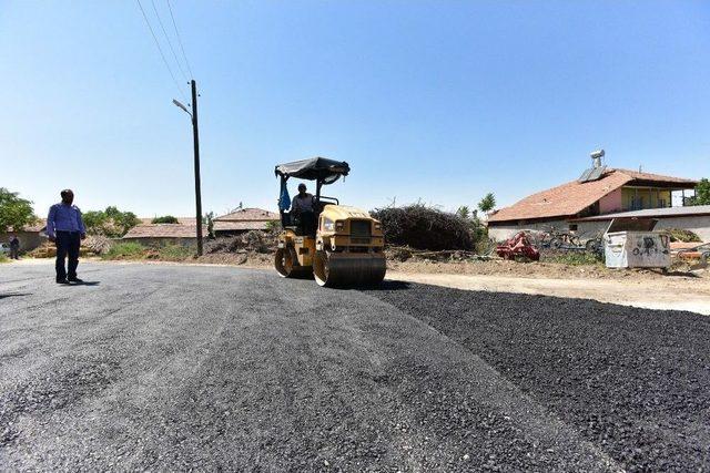 Hatunsuyu Mahallesinde Asfalt Çalışmaları Devam Ediyor