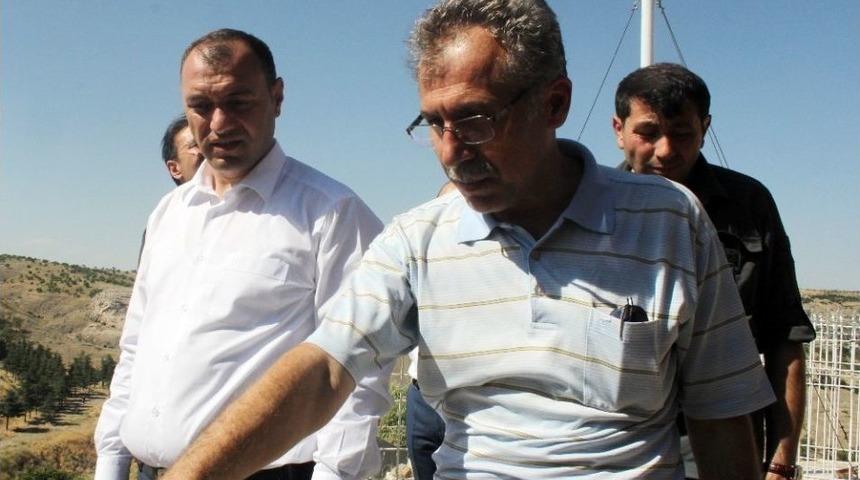 Vali Kaldırım, Harput Kalesi&rsquo;nde İncelemelerde Bulundu