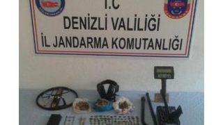 Evinde Roma Ve Bizans Dönemine Ait 310 Sikke Ele Geçirildi