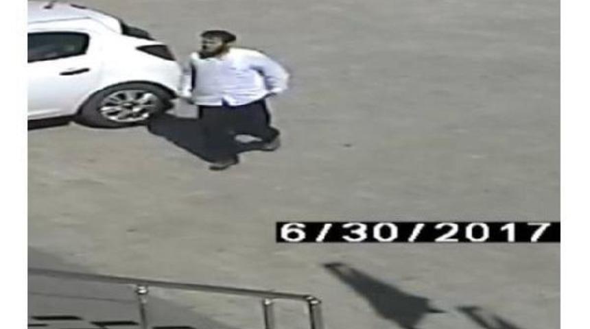 '&ccedil;ocuğunu Aşıya Getir' Diyen Doktorlara Sinirlenip, Ter&ouml;r Estirdi