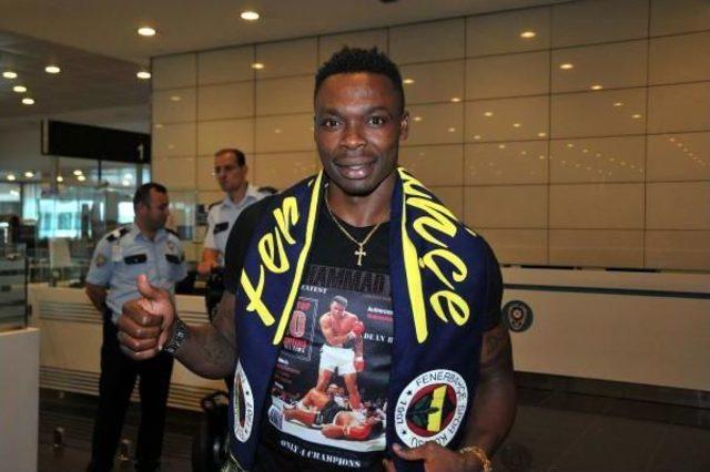 Fenerbahçe'nin Yeni Transferi Kameni İstanbul'da