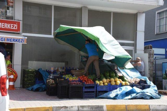 Sinop’ta Şiddetli Rüzgar Hasara Neden Oldu