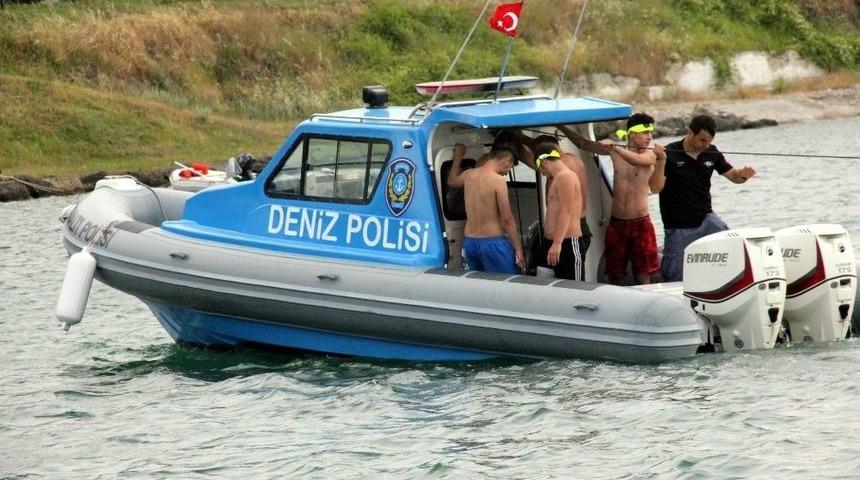 Botla Denize A&ccedil;ılan 5 Gen&ccedil; &Ouml;l&uuml;mden D&ouml;nd&uuml;