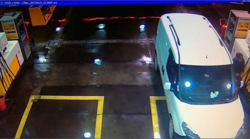 &Ccedil;aldığı Ara&ccedil; Yolda Kalınca İple &Ccedil;ekti