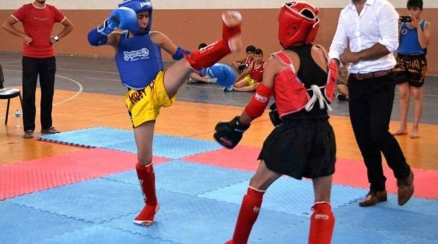 Muay Thai Se&ccedil;meleri Erciş Yapıldı