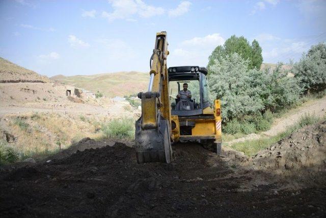 Muhtar Erginyürek’ten Tuşba Belediyesine Teşekkür