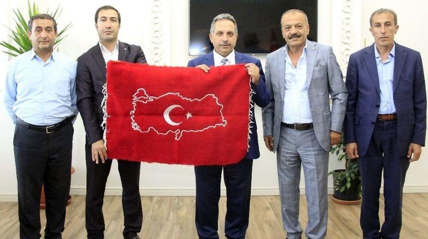 Van G&uuml;venlik Korucuları Ve Şehit Aileleri Derneğinden Yal&ccedil;ın&rsquo;a Ziyaret