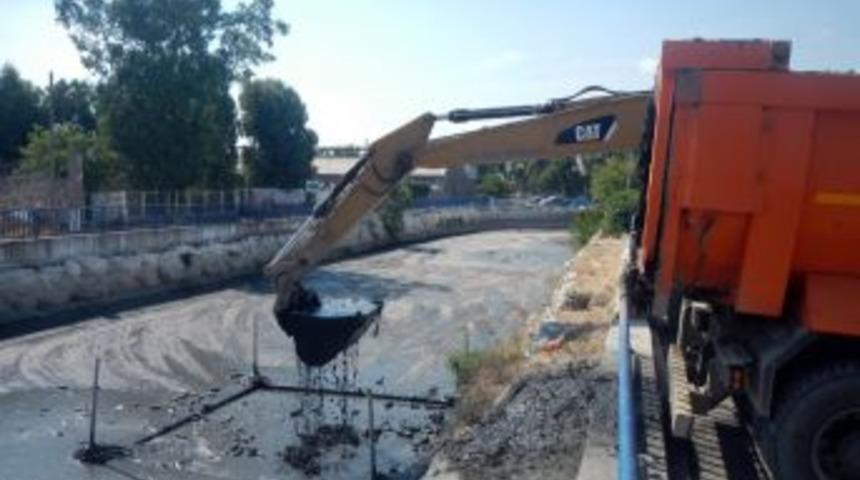 2 Bin 205 Kamyon Atık &Ccedil;ıktı