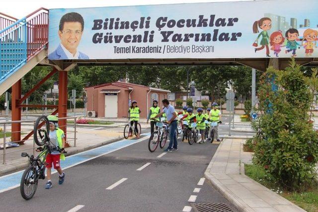 K&uuml;&ccedil;&uuml;k&ccedil;ekmeceli Gen&ccedil;ler, Sağlık İ&ccedil;in Pedal &Ccedil;eviriyor 1