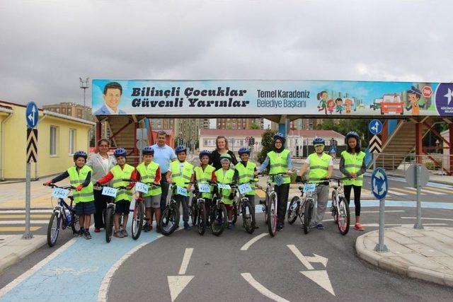 K&uuml;&ccedil;&uuml;k&ccedil;ekmeceli Gen&ccedil;ler, Sağlık İ&ccedil;in Pedal &Ccedil;eviriyor 3