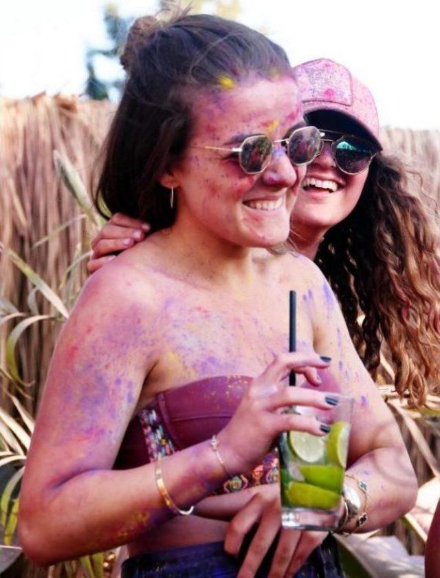 Toz Boya Savaşı Yaptılar 1