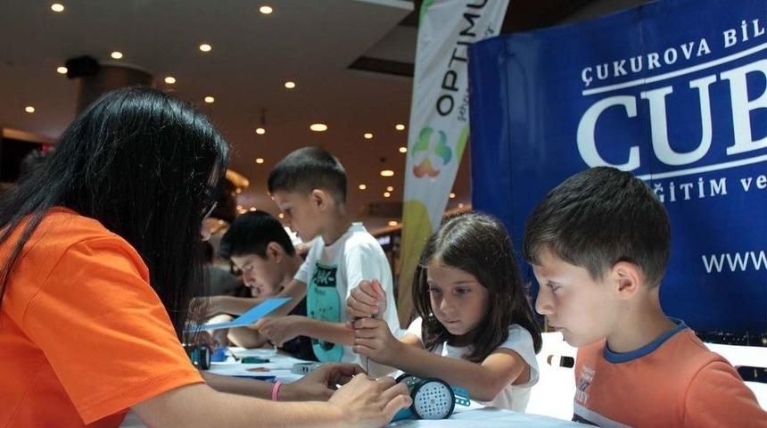 &Ccedil;ocuklar, Maker Teknoloji At&ouml;lyesi&rsquo;nde Kendi Robotlarını Tasarladı