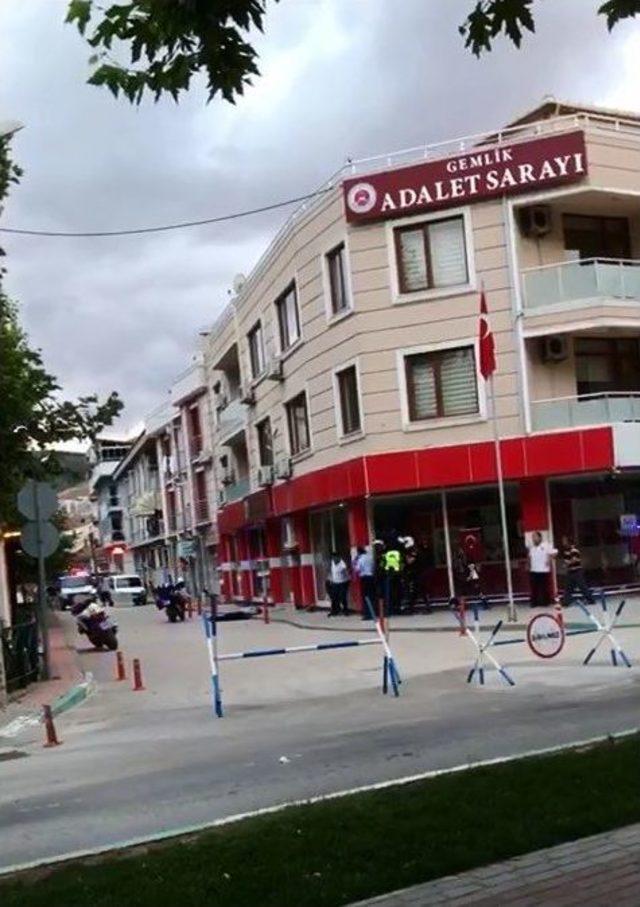 Gemlik Adliyesi’ndeki Dehşet Kamerada