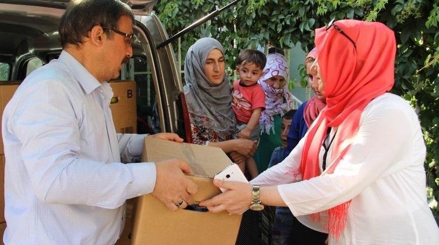 Gıda Paketi Dağıtımı Devam Ediyor