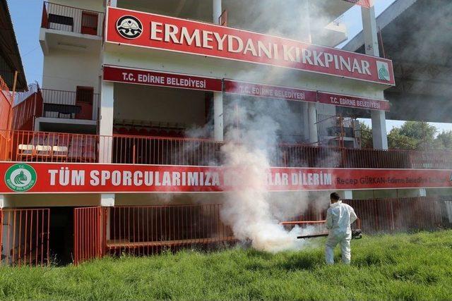 Er Meydanı Sivrisineklerden Temizleniyor