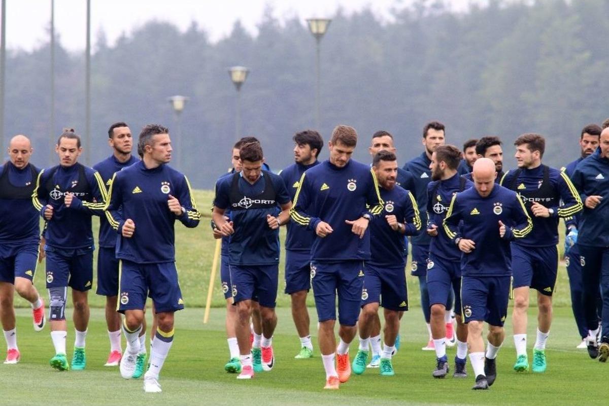 Fenerbah&ccedil;e&rsquo;de Hazırlıklar S&uuml;r&uuml;yor