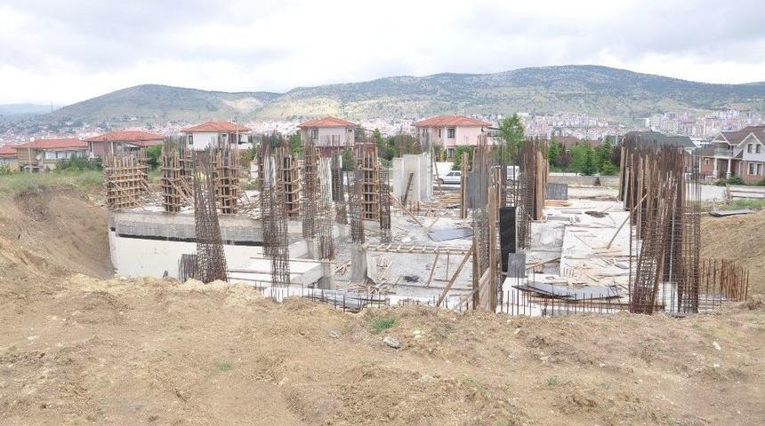 Hayırseverlerin Yardımlarını Bekliyor