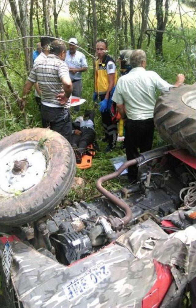 Dereye Uçan Traktörde 3 Yaralı 1