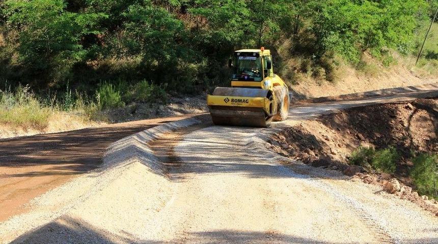 Ortak&ouml;y Ve Karaca&ouml;ren Asfalta Kavuşuyor