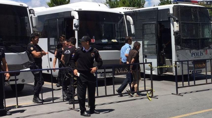 (&ouml;zel Haber) İstanbul Adliyesi&rsquo;nde Firar Girişimi